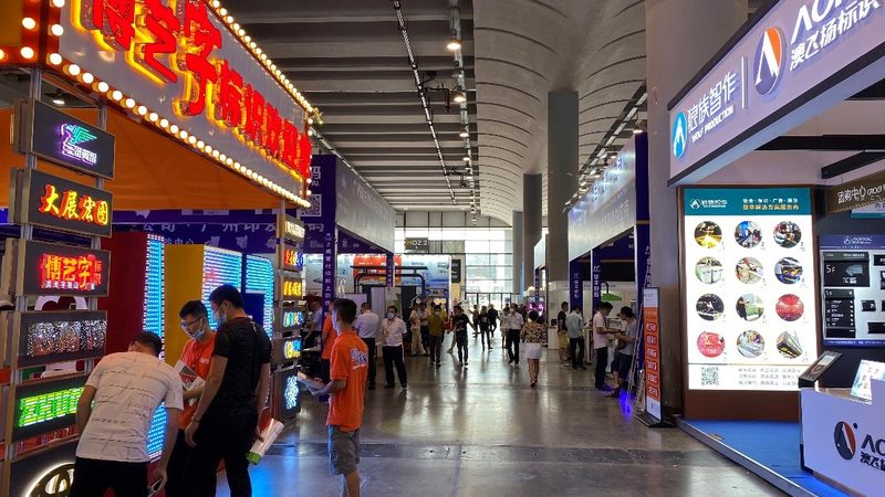 选择代理加盟时，首先要关注加盟品牌的实力。可以从以下几个方面进行考察：